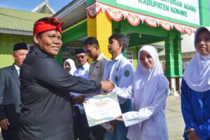 Ketua DPRD Konawe, I Made Asmaya Hadiri Acara Peringatan Hari Amal Bhakti Ke-79 Kemenag