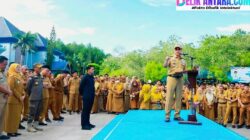 Gubernur Sultra Sentil ASN: Jangan Tunggu Viral Baru Perbaiki Jalan Rusak!