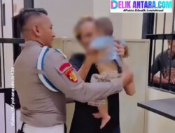 VIRAL! Aksi Humanis Polisi Izinkan Tahanan Peluk Anak Balitanya, Warganet: Ini Baru Bhayangkara